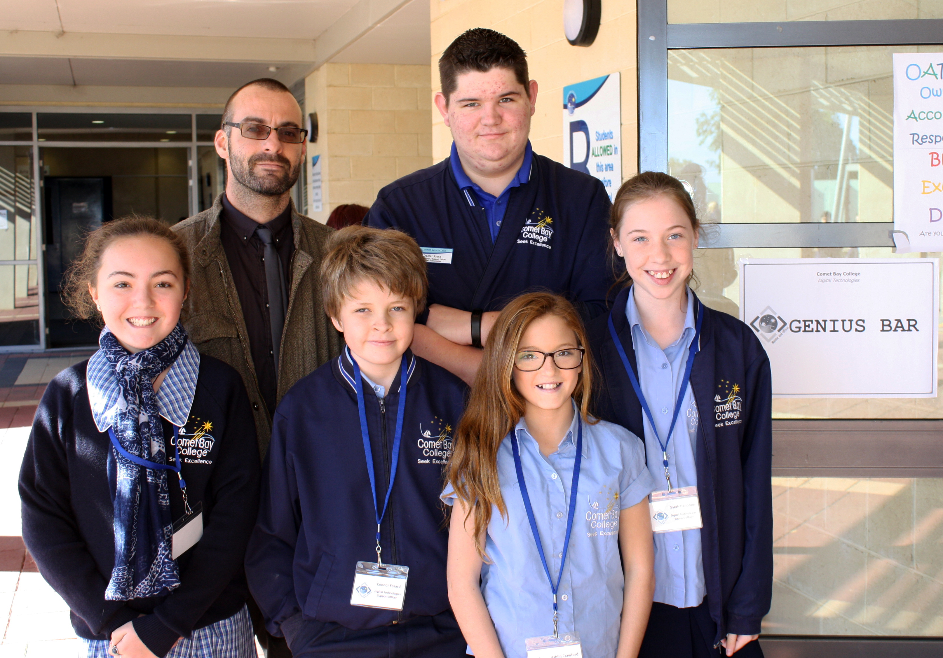 Meet the iComet Genius Bar team! – Comet Bay College