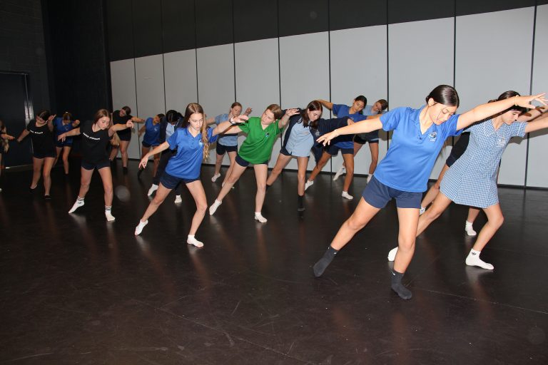 Dancers to Compete in YOH Fest – Comet Bay College